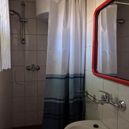 Apartment Cseresznyes Apartman *