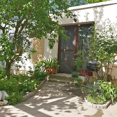Cseresznyes Apartman