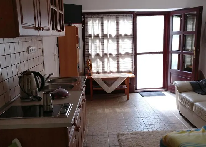 Cseresznyes Daire